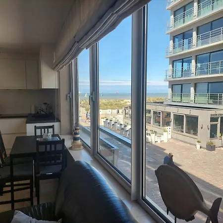 Apartment Gounod Nieuwpoort